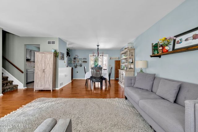 206 Pheasant Hollow Drive, Lanoka Harbor, NJ 08734