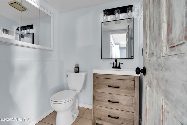 206 Pheasant Hollow Drive, Lanoka Harbor, NJ 08734