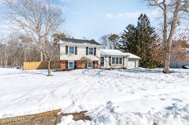 206 Pheasant Hollow Drive, Lanoka Harbor, NJ 08734