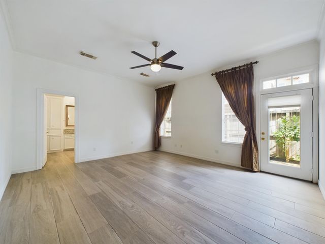 5627 Winsome Lane A, Houston, TX 77057