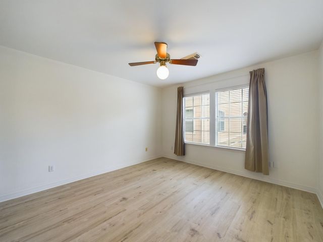 5627 Winsome Lane A, Houston, TX 77057