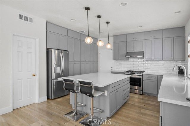 12 Plaza Avila, Lake Elsinore, CA 92532