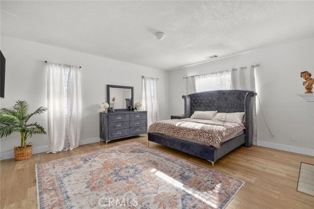 12 Plaza Avila, Lake Elsinore, CA 92532