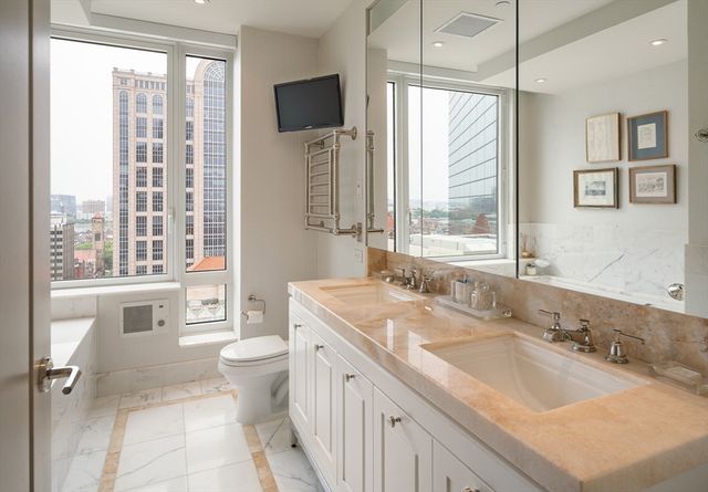 400 Stuart St 20A, Boston, MA 02116