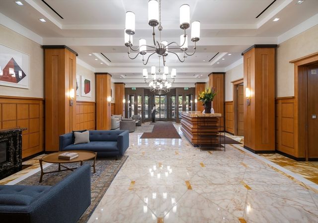400 Stuart St 20A, Boston, MA 02116