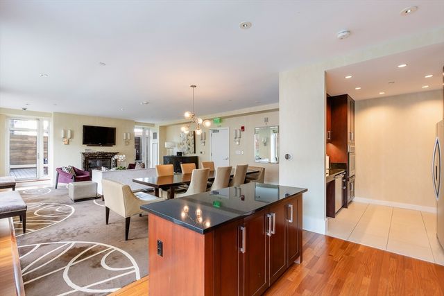 400 Stuart St 20A, Boston, MA 02116