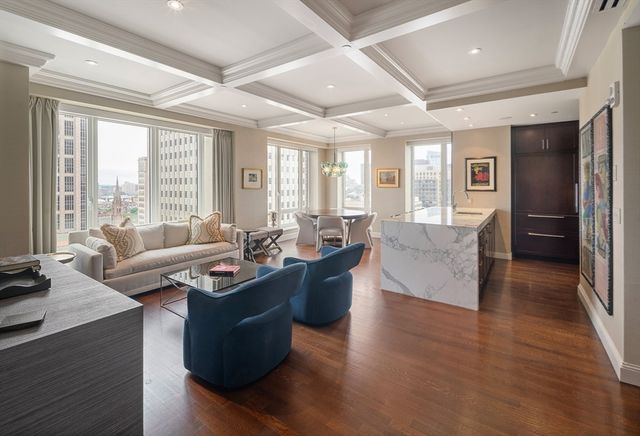 400 Stuart St 20A, Boston, MA 02116
