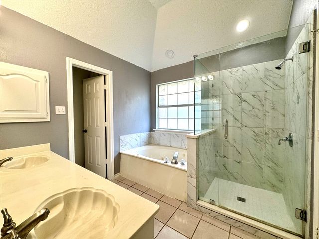 3614 Parkmead Drive, Arlington, TX 76014