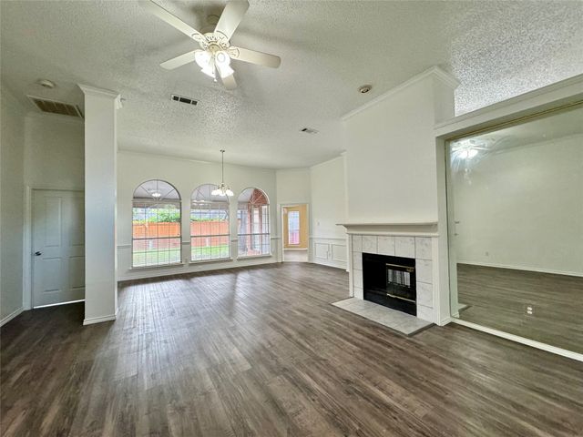 3614 Parkmead Drive, Arlington, TX 76014