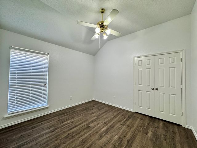 3614 Parkmead Drive, Arlington, TX 76014