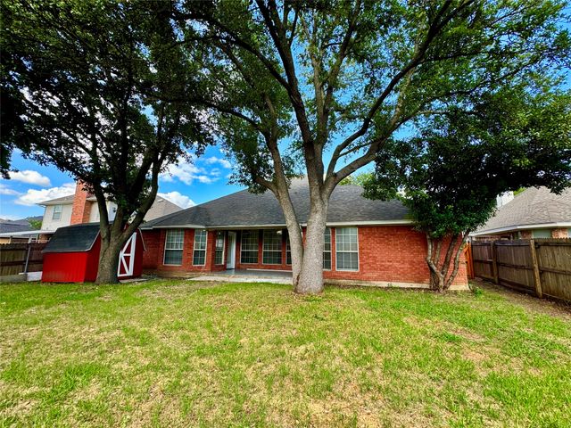 3614 Parkmead Drive, Arlington, TX 76014