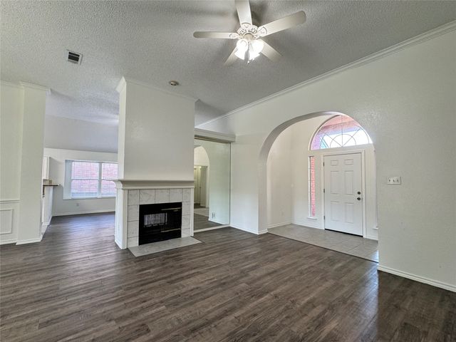 3614 Parkmead Drive, Arlington, TX 76014