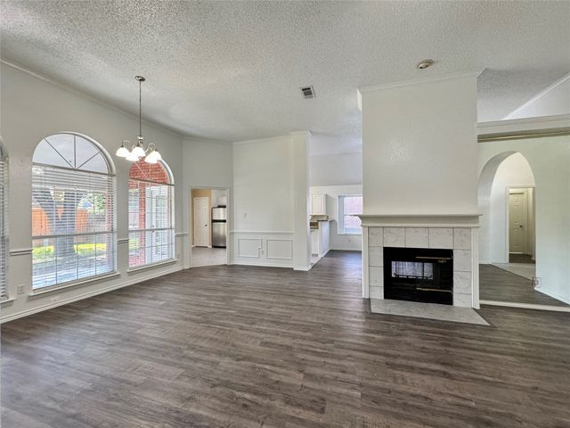 3614 Parkmead Drive, Arlington, TX 76014
