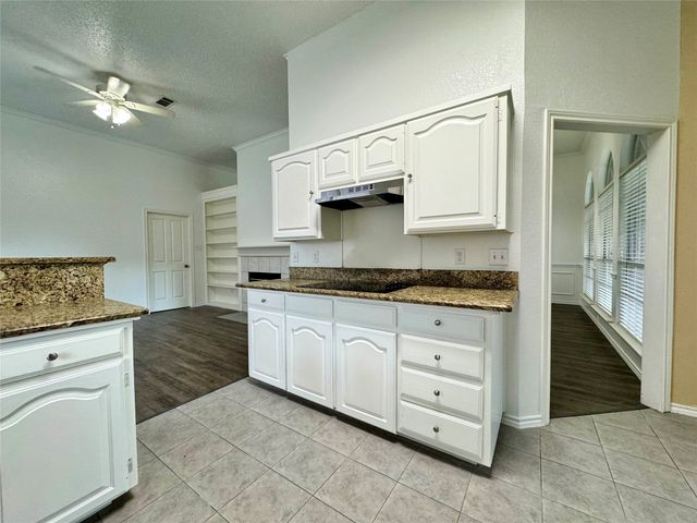 3614 Parkmead Drive, Arlington, TX 76014