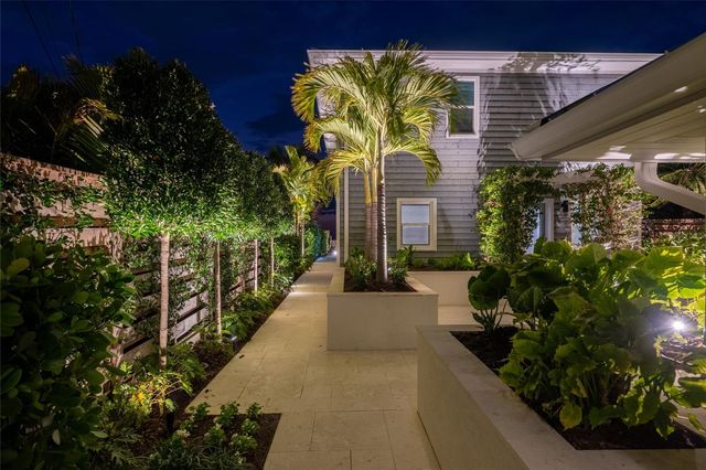 321 CASEY KEY ROAD, Nokomis, FL 34275