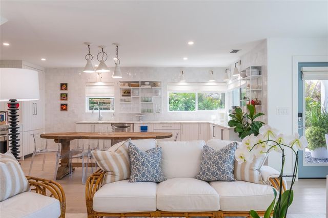 321 CASEY KEY ROAD, Nokomis, FL 34275