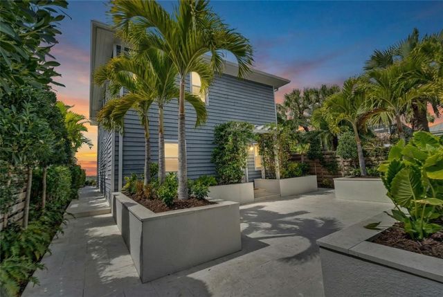 321 CASEY KEY ROAD, Nokomis, FL 34275