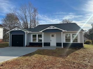 8110 5th Street, Boiling Springs, SC 29316