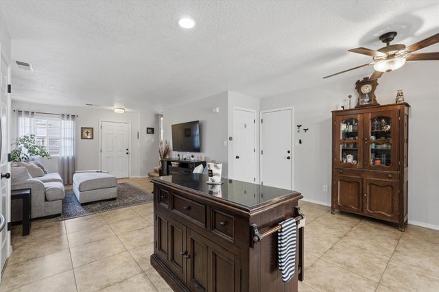 10915 Habanero Way SE, Albuquerque, NM 87123