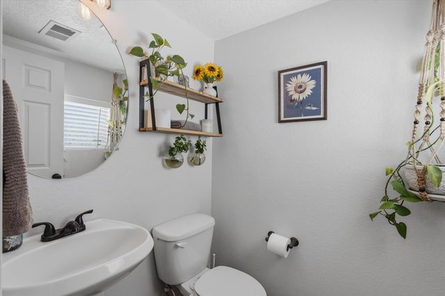 10915 Habanero Way SE, Albuquerque, NM 87123