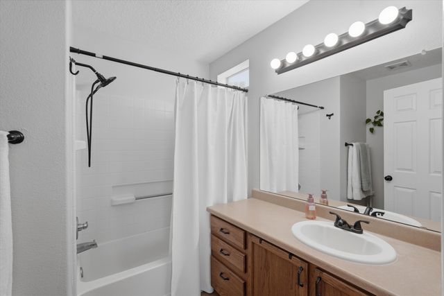 10915 Habanero Way SE, Albuquerque, NM 87123