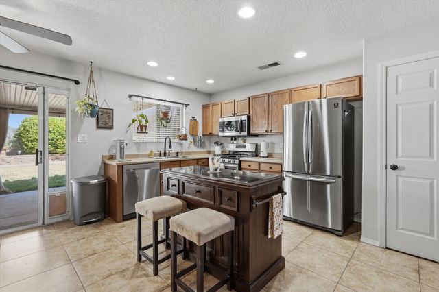 10915 Habanero Way SE, Albuquerque, NM 87123