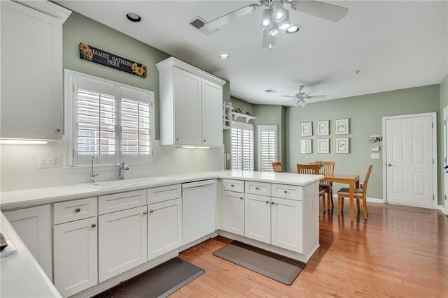 1820 Parkview Court NW, Kennesaw, GA 30152
