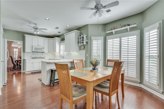 1820 Parkview Court NW, Kennesaw, GA 30152