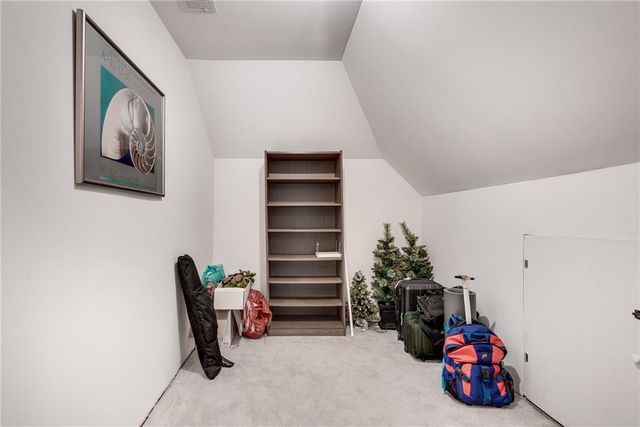 1820 Parkview Court NW, Kennesaw, GA 30152