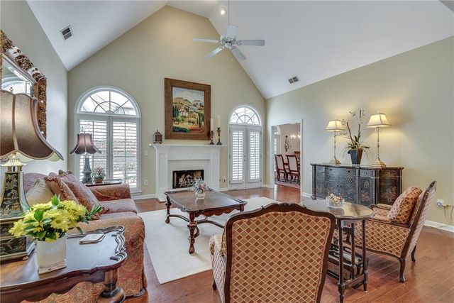 1820 Parkview Court NW, Kennesaw, GA 30152