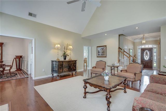 1820 Parkview Court NW, Kennesaw, GA 30152