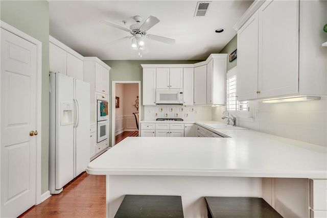 1820 Parkview Court NW, Kennesaw, GA 30152