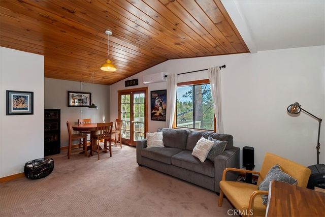 804 Sierra Vista, Twin Peaks, CA 92391
