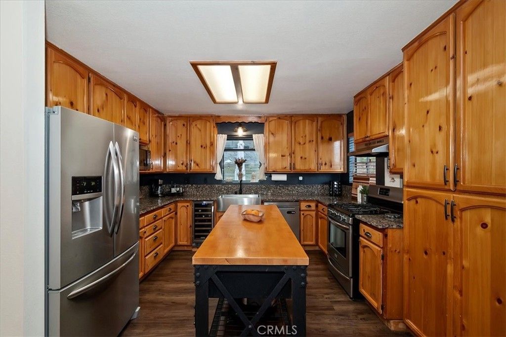 Image 14 of property listing at 804 Sierra Vista, Twin Peaks, CA 92391