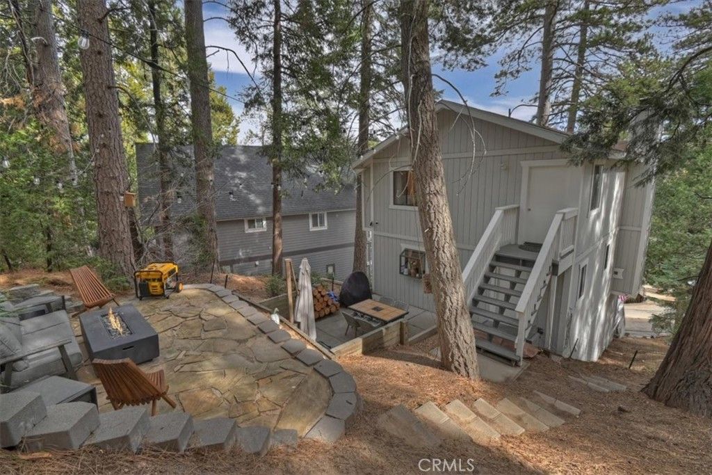 Image 38 of property listing at 804 Sierra Vista, Twin Peaks, CA 92391