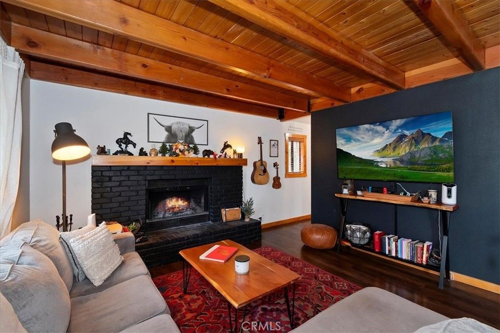 Image 4 of property listing at 804 Sierra Vista, Twin Peaks, CA 92391