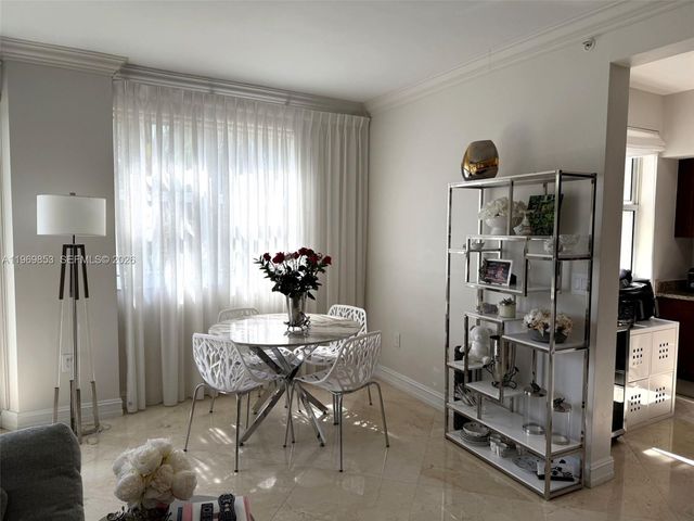 20000 E Country Club Dr 311, Aventura, FL 33180