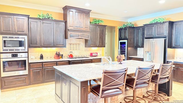 1542 MELANIE CIR, San Antonio, TX 78258