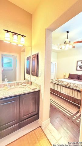 1542 MELANIE CIR, San Antonio, TX 78258