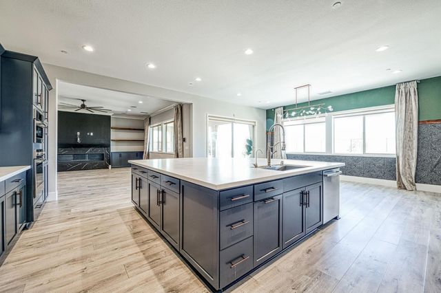 4721 Overstone Avenue, Madera, CA 93636
