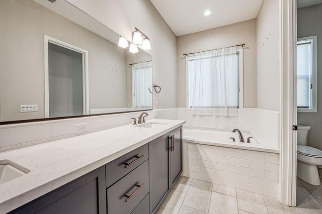 4721 Overstone Avenue, Madera, CA 93636