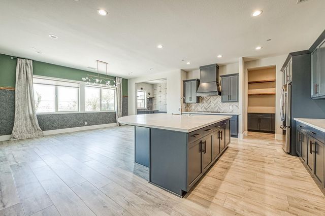 4721 Overstone Avenue, Madera, CA 93636