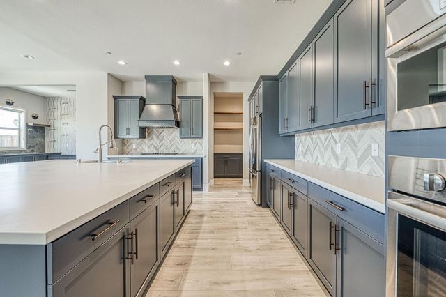 4721 Overstone Avenue, Madera, CA 93636