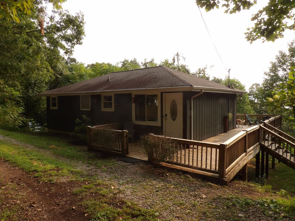 499 Johnson Loop Road, Pikeville, TN 37367