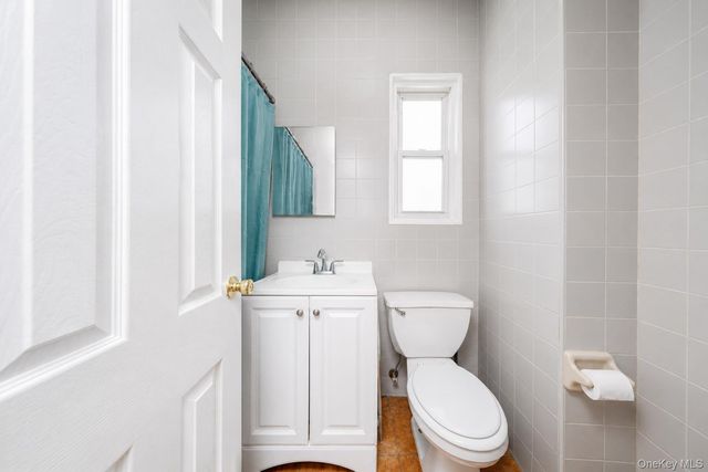 33 Avenue U, Brooklyn, NY 11223