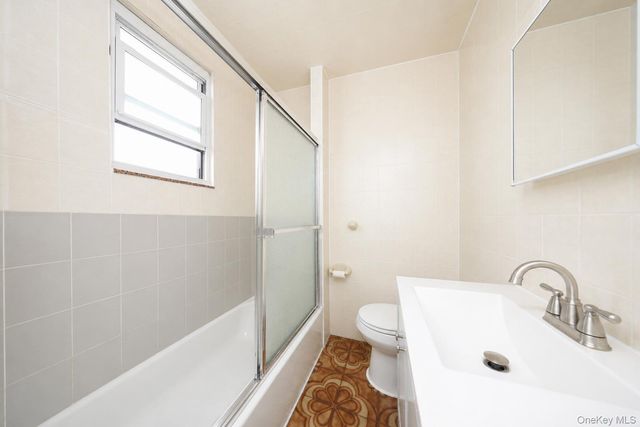 33 Avenue U, Brooklyn, NY 11223