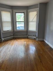 869 Clifton Ave, Newark City, NJ 07104