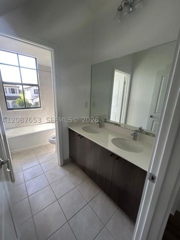 5525 AGOSTINO WAY, Ave Maria, FL 34142