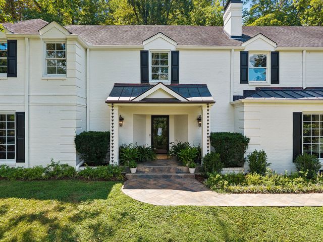 2301 Chickering Ln, Nashville, TN 37215