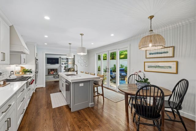 2301 Chickering Ln, Nashville, TN 37215